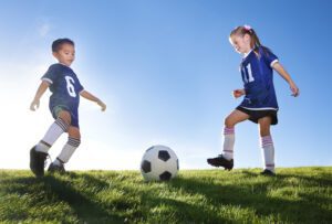 train quick decisions with the ball during youth soccer